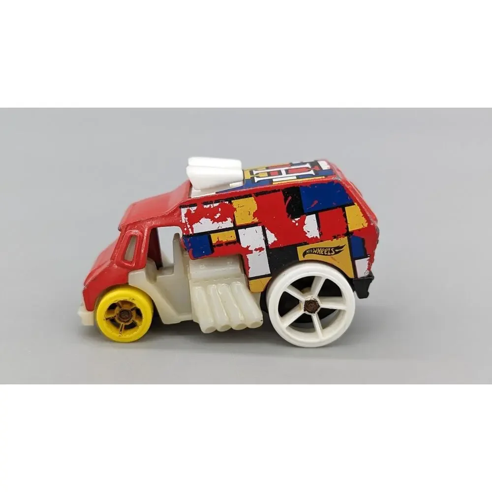 Mattel Hot Wheels Cool One 2004 Red Van 1:64 Diecast Car